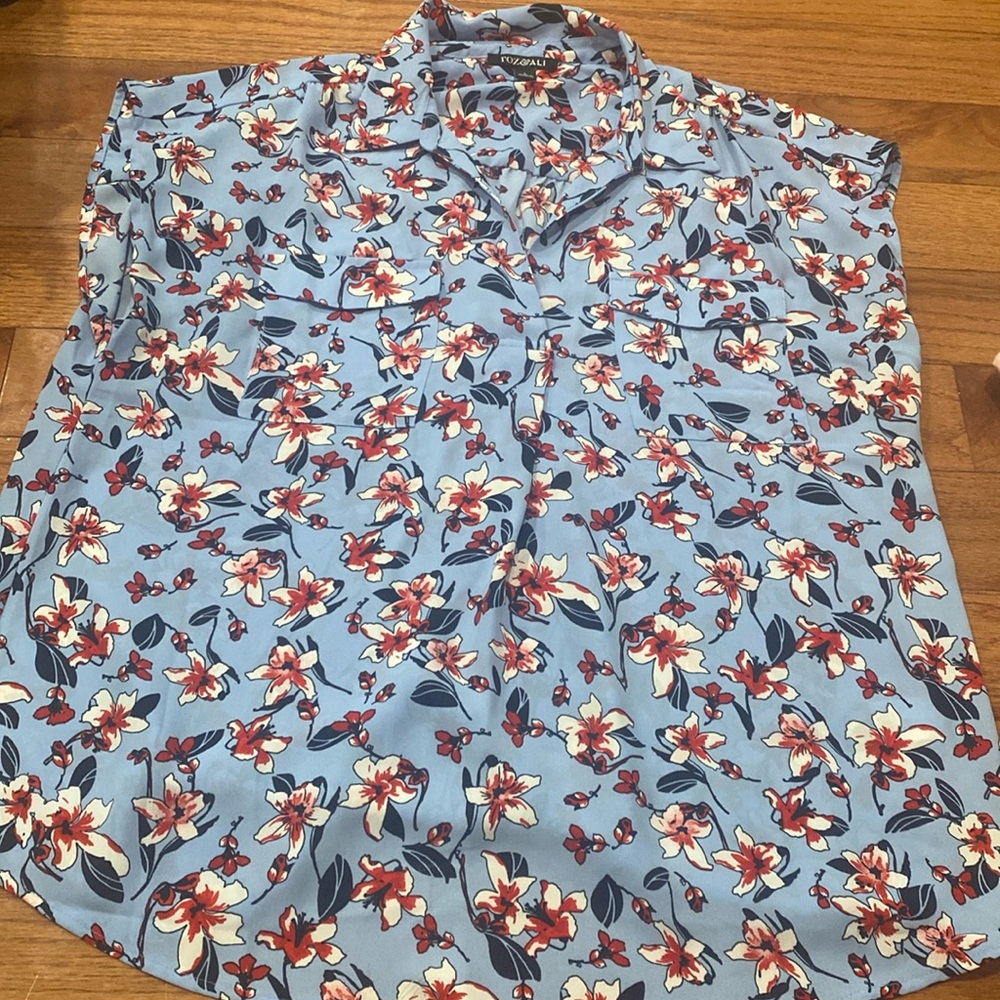 large Roz&Ali Blouse with flower designs